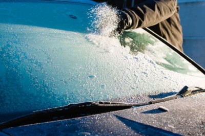 How Can Winter Weather Damage Car Windscreen?