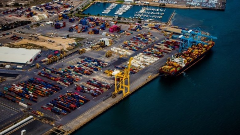 Smart Port Terminals and the IoT: Revolutionizing Logistics Through Data-Driven Marketing