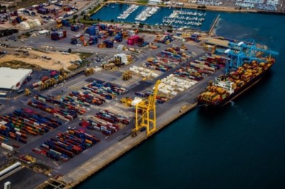 Smart Port Terminals and the IoT: Revolutionizing Logistics Through Data-Driven Marketing