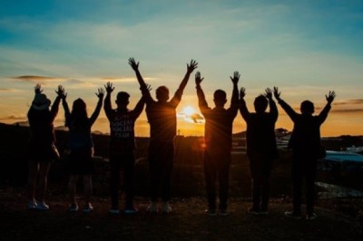 Game On! How Friendly Competition Boosts Teamwork and Bonding