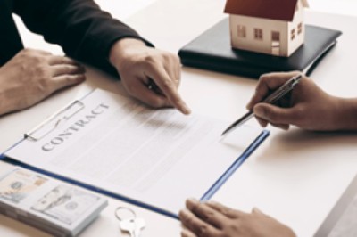 Can an estate agent refuse to show me a property?