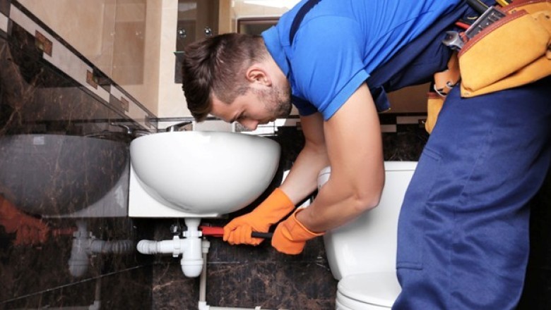 Signs You Need to Call a Professional Plumber