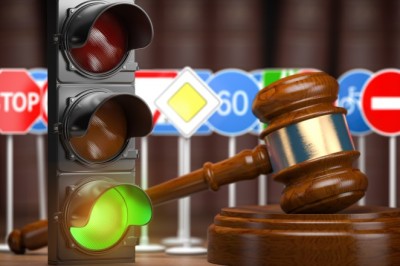When to Call a Kansas City Traffic Lawyer After a Violation