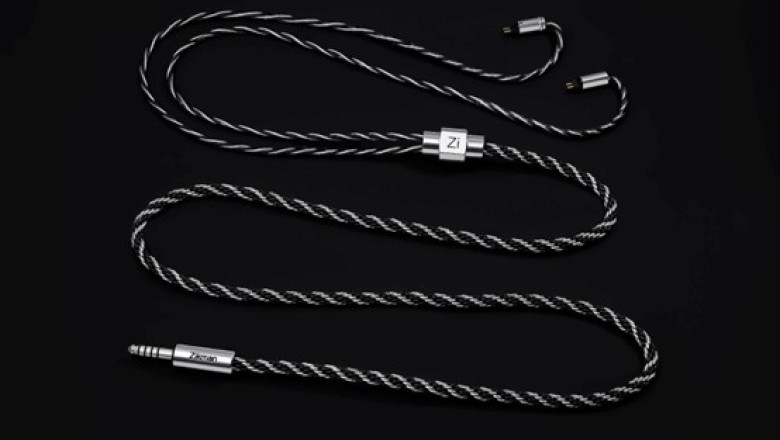 IEM Cable Connector Guide: 2-Pin vs MMCX, Fit Issues, and Why Channels Drop Out